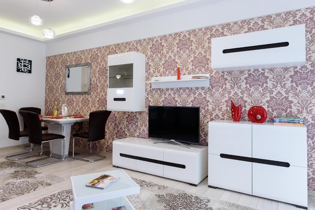 Carla'S Apartment, Airport & Train Station Shuttle Яссы Экстерьер фото