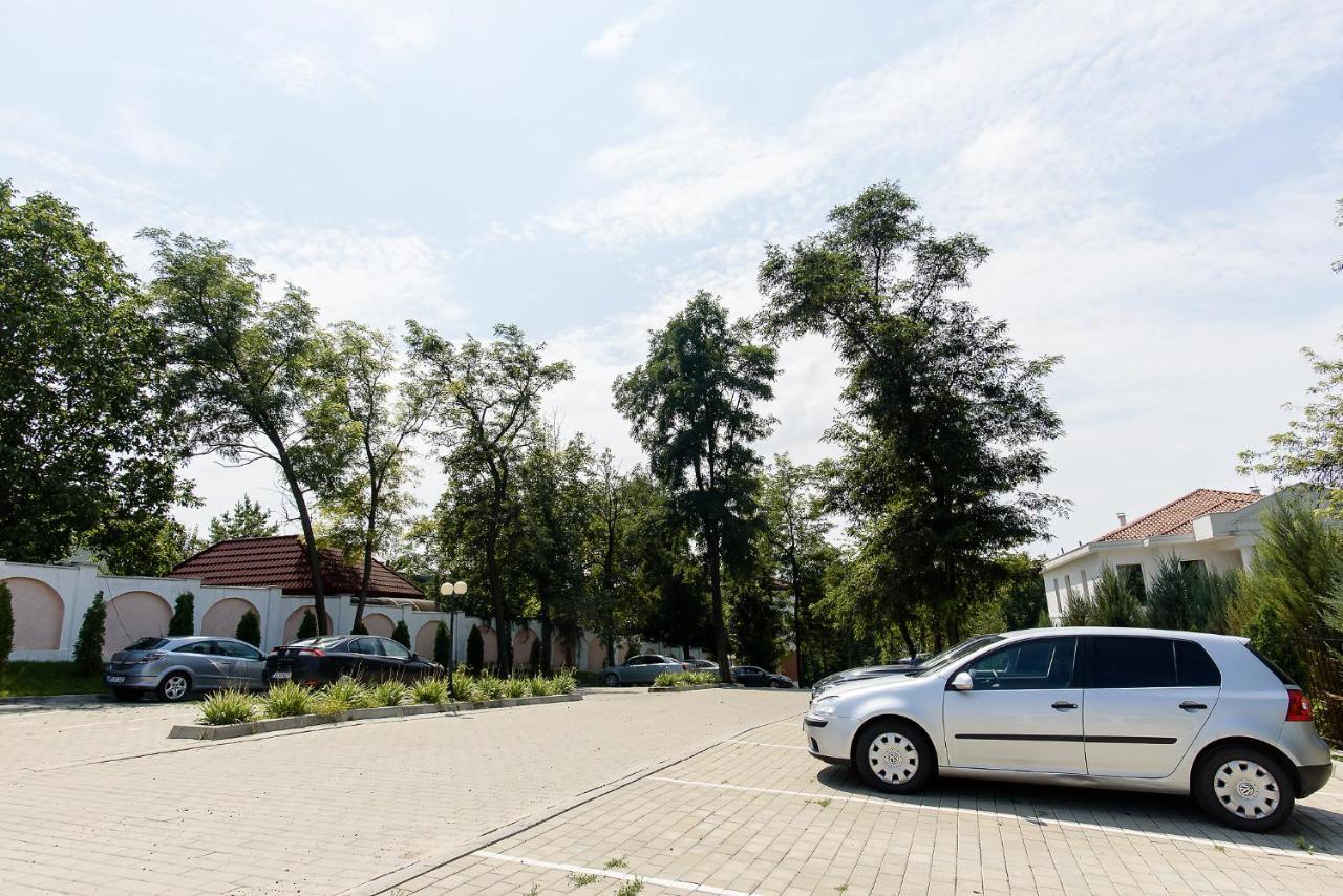 Carla'S Apartment, Airport & Train Station Shuttle Яссы Экстерьер фото