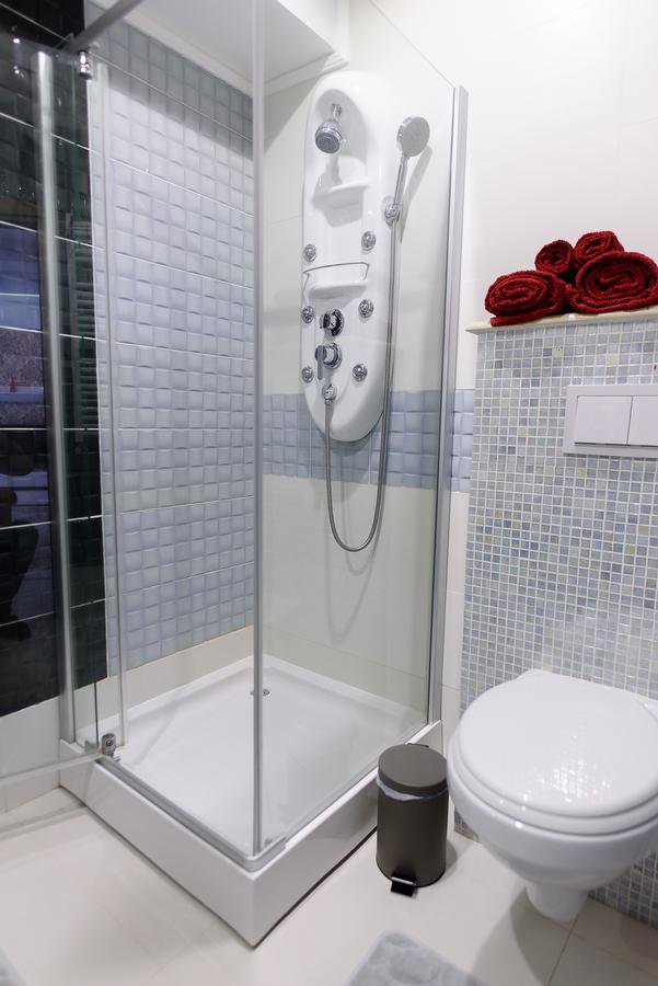 Carla'S Apartment, Airport & Train Station Shuttle Яссы Экстерьер фото